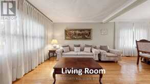 137 ROBINA AVENUE | Toronto Ontario | Slide Image Six