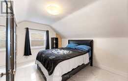 50 SOUTH KINGSWAY | Toronto Ontario | Slide Image Thirteen