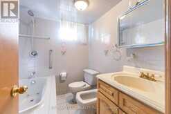 8 CARSWELL PLACE | Toronto Ontario | Slide Image Twelve