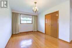 8 CARSWELL PLACE | Toronto Ontario | Slide Image Six