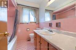 8 CARSWELL PLACE | Toronto Ontario | Slide Image Nine