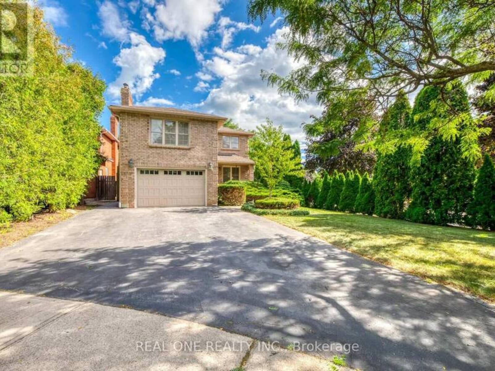 1384 BRAMBLEWOOD GREEN, Oakville, Ontario L6M 2R5