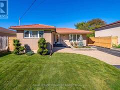 28 CANDLEWOOD CRESCENT Toronto Ontario, M3J 1G8
