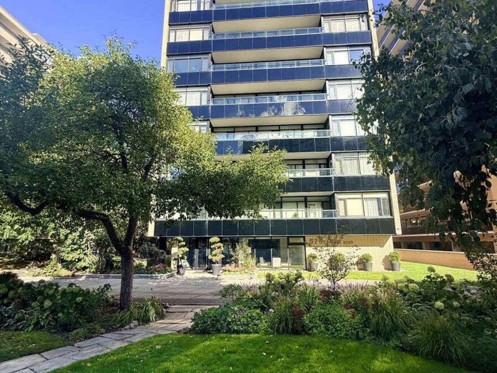 203 - 575 AVENUE ROAD, Toronto, Ontario M4V 2K2