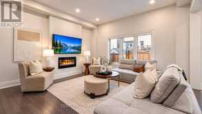 109 VANTAGE LOOP | Newmarket Ontario | Slide Image Ten
