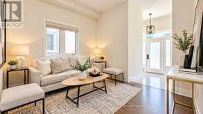 109 VANTAGE LOOP | Newmarket Ontario | Slide Image Twenty-two