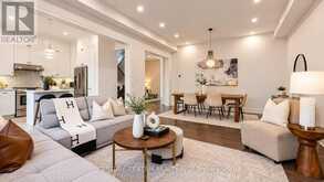 109 VANTAGE LOOP | Newmarket Ontario | Slide Image Seven