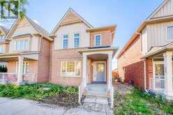 741 BUR OAK AVENUE | Markham Ontario | Slide Image Three
