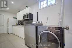 7 HAWTIN LANE | Aurora Ontario | Slide Image Eight