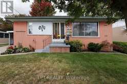 37 MCGILVRAY CRESCENT W | Halton Hills Ontario | Slide Image Three