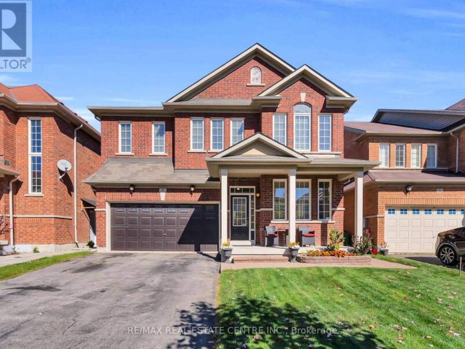 43 DELPHINIUM WAY, Brampton, Ontario L7A 0N3