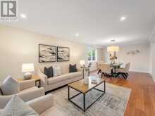 11 ESPBY COURT | Richmond Hill Ontario | Slide Image Six