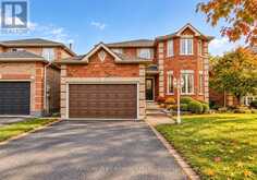17 CROMPTON DRIVE | Barrie Ontario | Slide Image One
