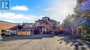 119 OTTAWA STREET N | Hamilton Ontario | Slide Image Seven