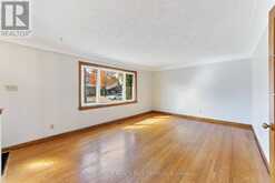 19 ENDFIELD AVENUE | Hamilton Ontario | Slide Image Eight