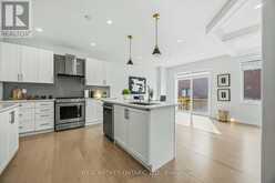 12 SEEDLING CRESCENT | Whitchurch-Stouffville Ontario | Slide Image Twelve