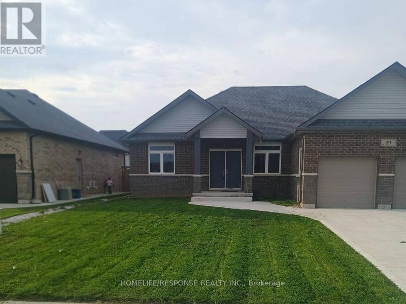19 TRACY DRIVE, Chatham, Ontario N7M 0S8