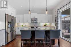 67 COPES LANE | Hamilton Ontario | Slide Image Three