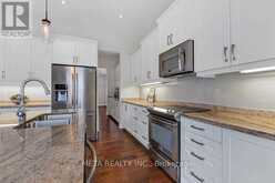 67 COPES LANE | Hamilton Ontario | Slide Image Four
