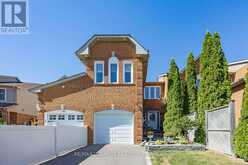 42 LANDERVILLE LANE | Clarington Ontario | Slide Image Two