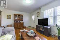 374 PENN AVENUE | Newmarket Ontario | Slide Image Eleven