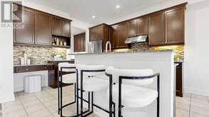 6 TENTONE COURT | Richmond Hill Ontario | Slide Image Thirteen