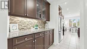 6 TENTONE COURT | Richmond Hill Ontario | Slide Image Eighteen