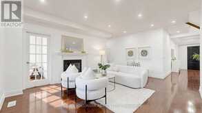 6 TENTONE COURT | Richmond Hill Ontario | Slide Image Seven