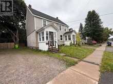182 WOODWARD AVENUE | Sault Ste. Marie Ontario | Slide Image Three