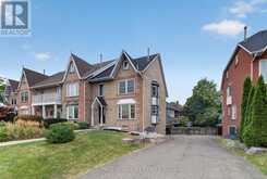 20 SUNVALE PLACE | Hamilton Ontario | Slide Image Four
