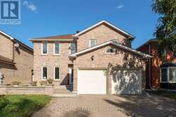 75 SOMERSET CRESCENT | Richmond Hill Ontario | Slide Image Two