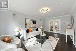 75 SOMERSET CRESCENT | Richmond Hill Ontario | Slide Image Six