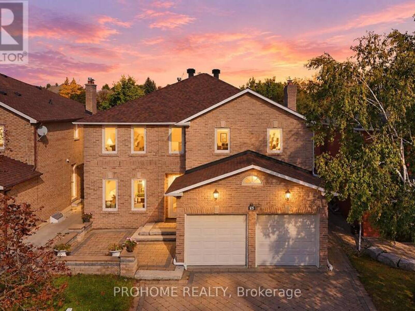 75 SOMERSET CRESCENT, Richmond Hill, Ontario L4C 8N8