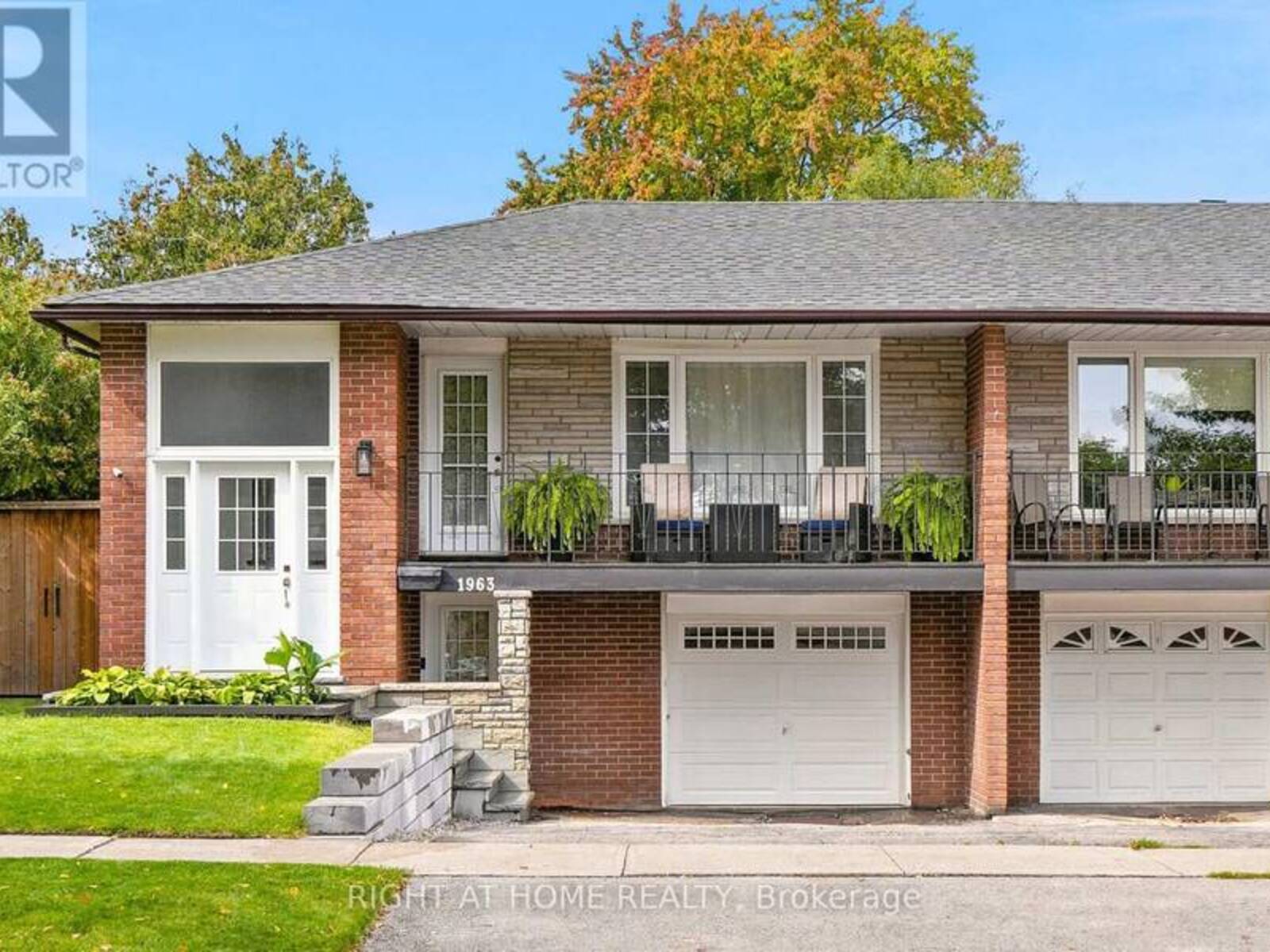 1963 CARRERA LANE, Mississauga, Ontario L5J 1C6