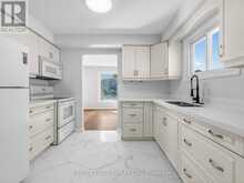 25 GRAND PLACE | Barrie Ontario | Slide Image Eighteen