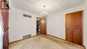 2 TRIMONTIUM CRESCENT | Toronto Ontario | Slide Image Ten