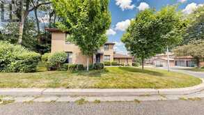 2 TRIMONTIUM CRESCENT | Toronto Ontario | Slide Image Forty-four