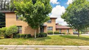 2 TRIMONTIUM CRESCENT | Toronto Ontario | Slide Image Forty-five