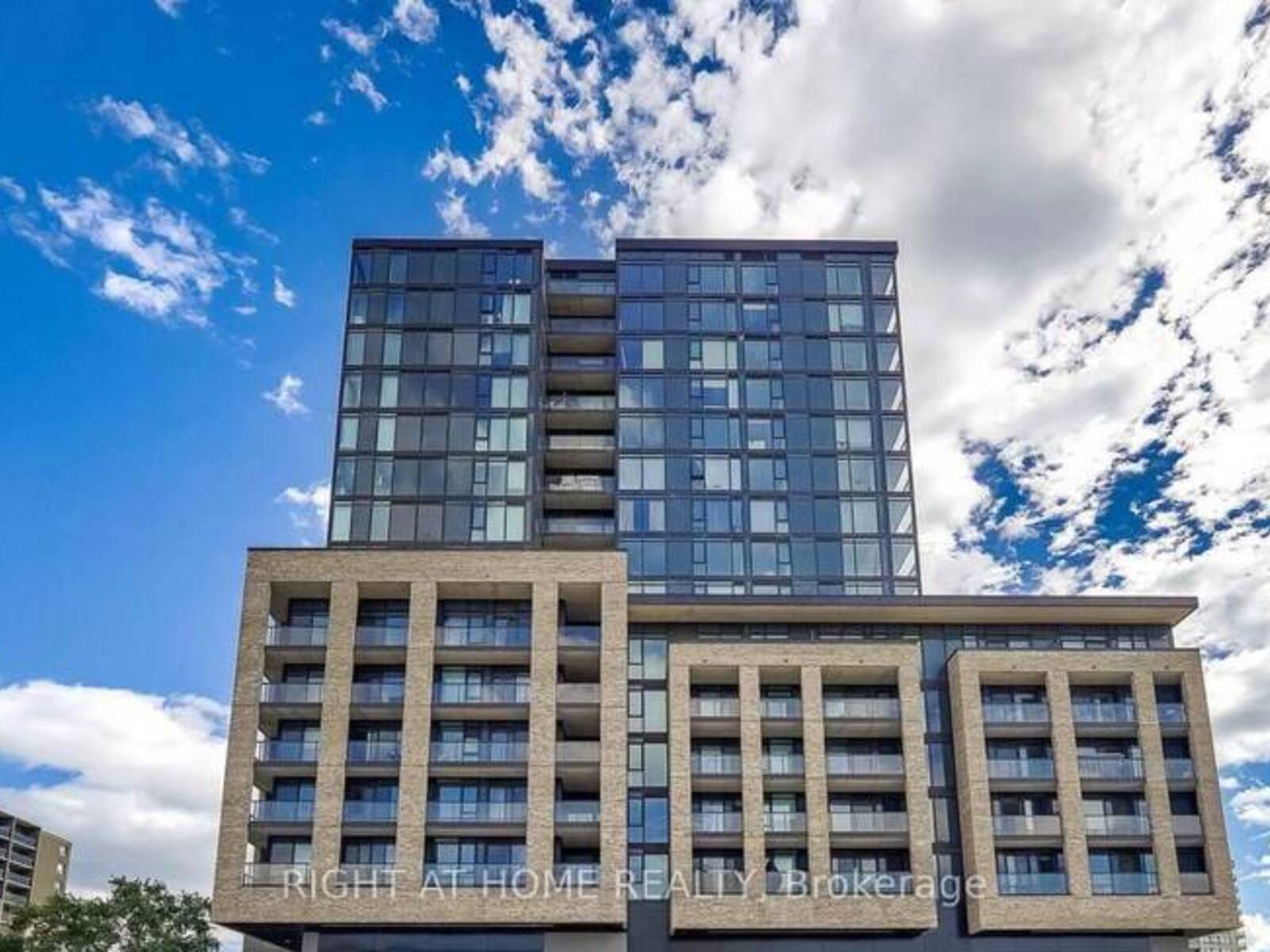 1011 - 86 DUNDAS STREET E, Mississauga, Ontario L5A 0B1