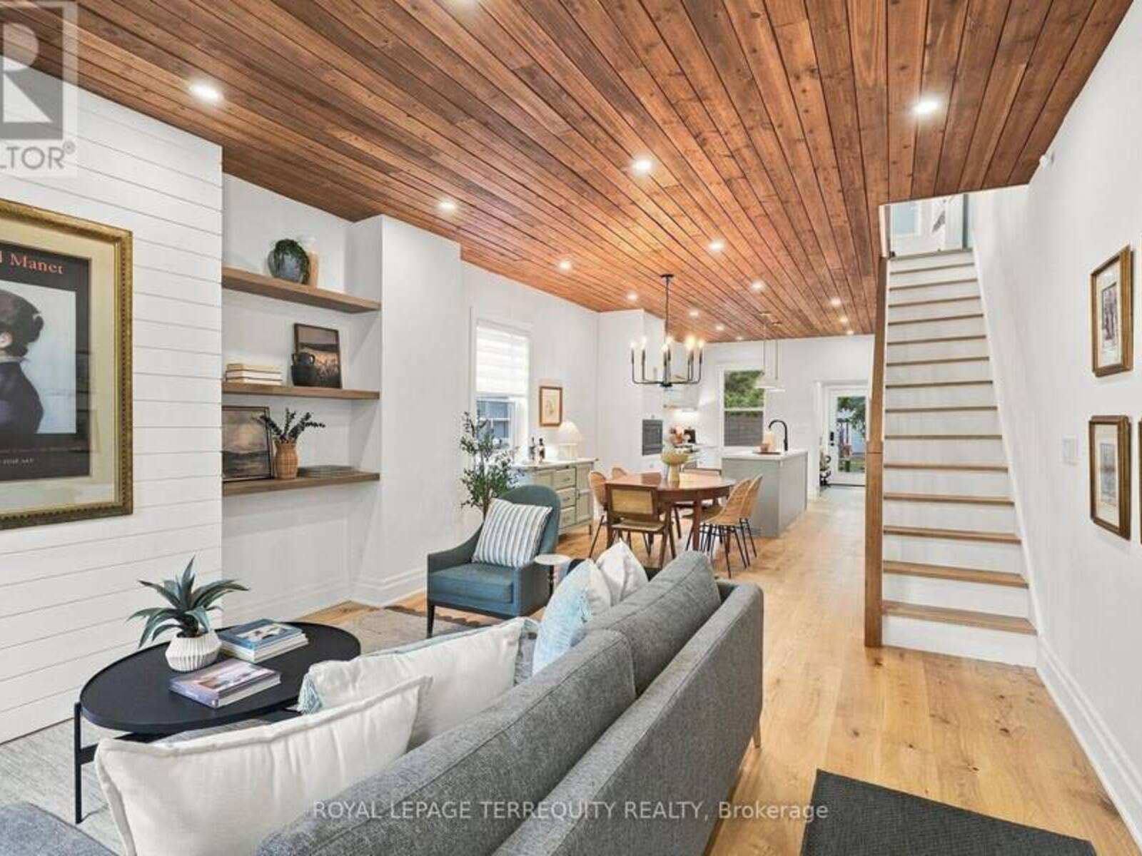 112 MARIA STREET, Toronto, Ontario M6P 1W4