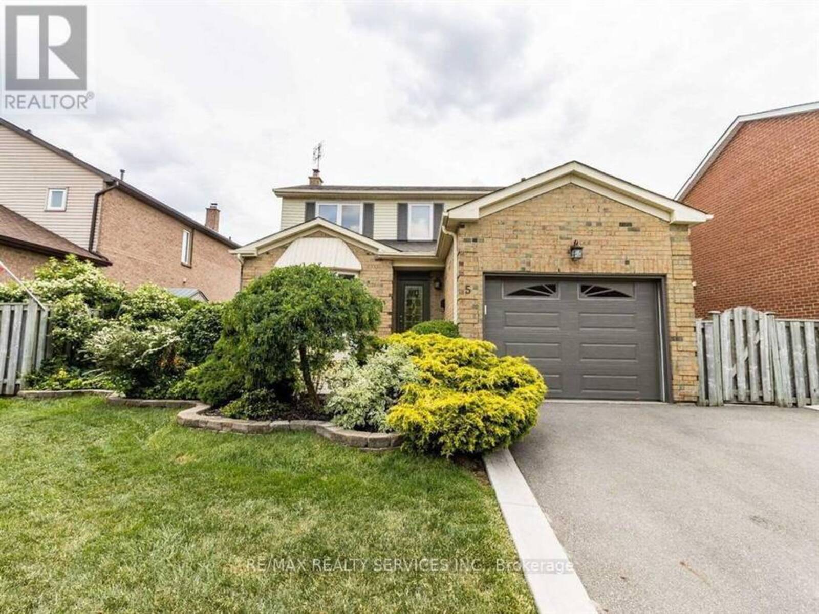 5 NIMROD CRESCENT, Brampton, Ontario L6S 4T9