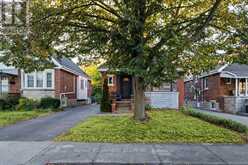 202 HUXLEY AVENUE S | Hamilton Ontario | Slide Image Two
