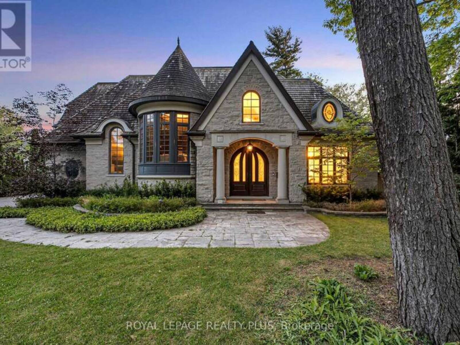 1476 CARMEN DRIVE, Mississauga, Ontario L5G 3Z1