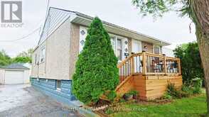 82 NORMANHURST AVENUE | Hamilton Ontario | Slide Image Four