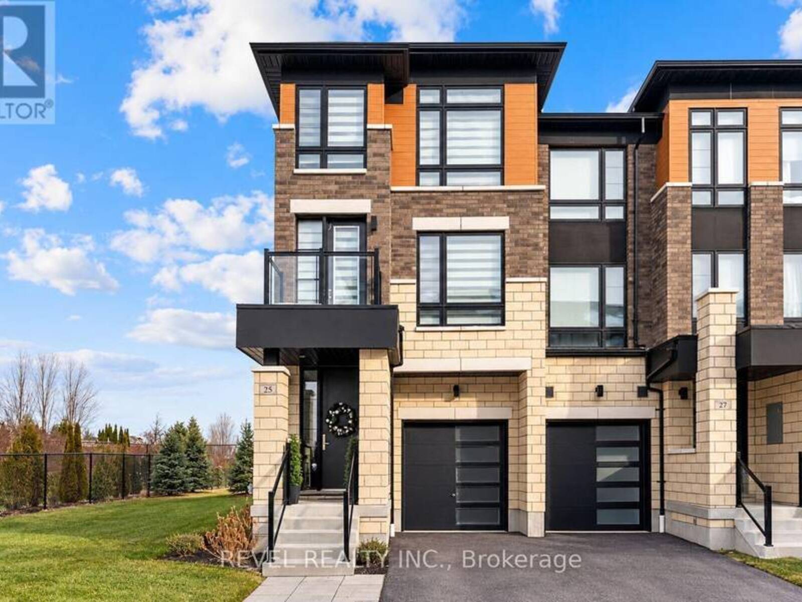 25 LAKE TRAIL WAY, Whitby, Ontario L1M 0M3