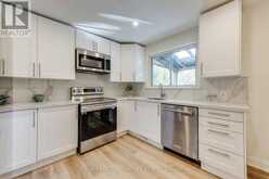 8 BELLBURY CRESCENT | Toronto Ontario | Slide Image Sixteen