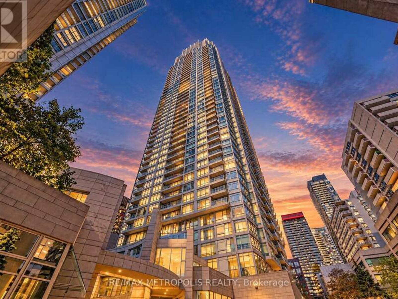 3709 - 2191 YONGE STREET, Toronto, Ontario M4S 3H8