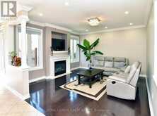 42 GRAYLEAF DRIVE | Whitchurch-Stouffville Ontario | Slide Image Seven