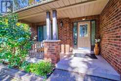 322 HARRY BEER COURT | Newmarket Ontario | Slide Image Four