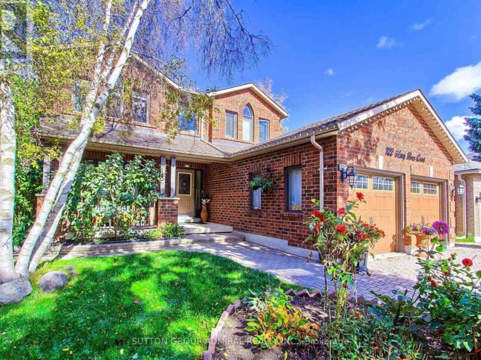 322 HARRY BEER COURT, Newmarket, Ontario L3Y 8M2